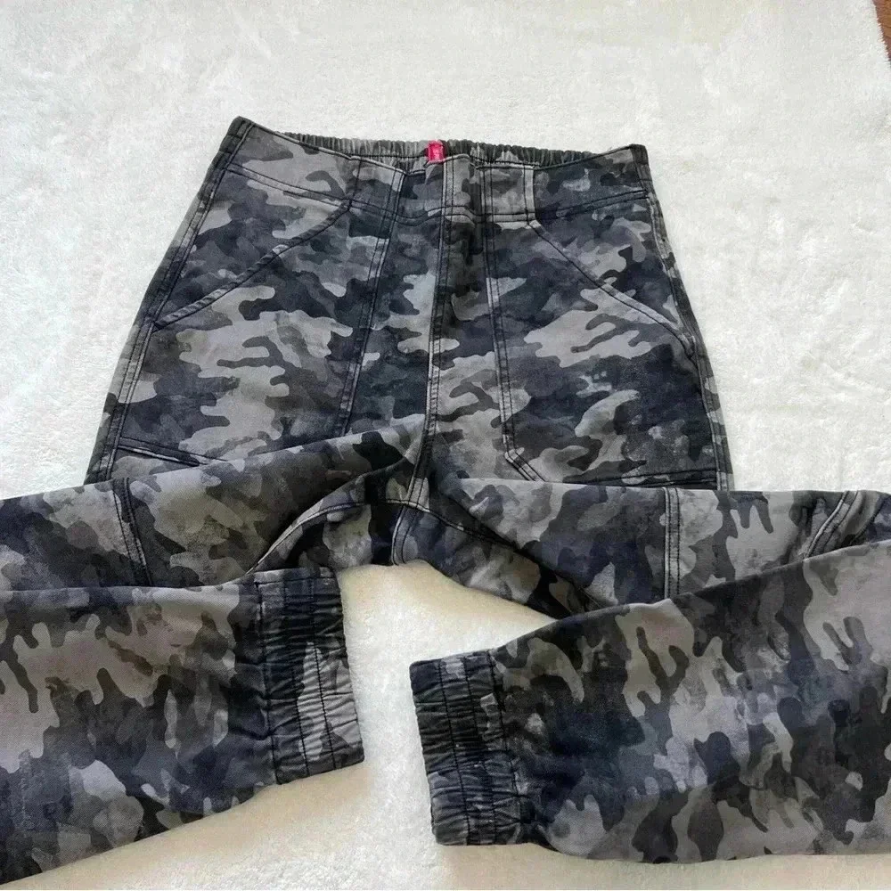 Spanx Stretch Twill Cargo Jogger Blackwash Camo Medium - Picture 3 of 12